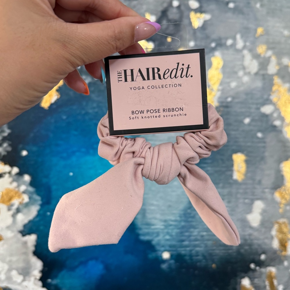 The Hair Edit | Bow Scrunchie